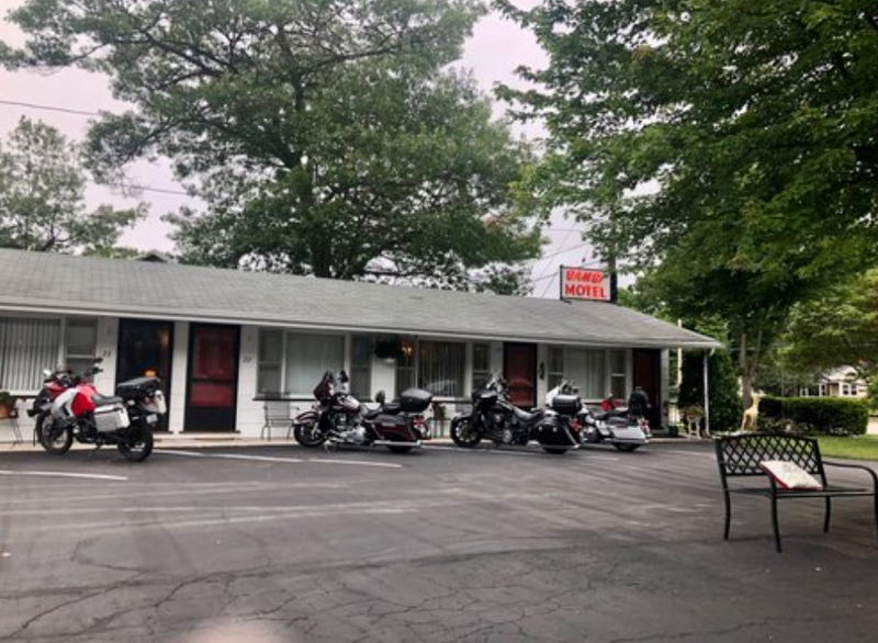 Bambi Motel - Web Site Photo (newer photo)